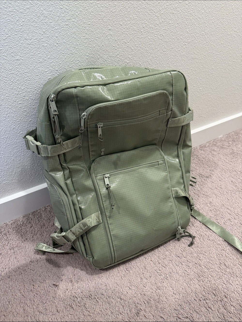 CALPAK Terra 26L Laptop Duffel Backpack in Juniper - Picture 2 of 6